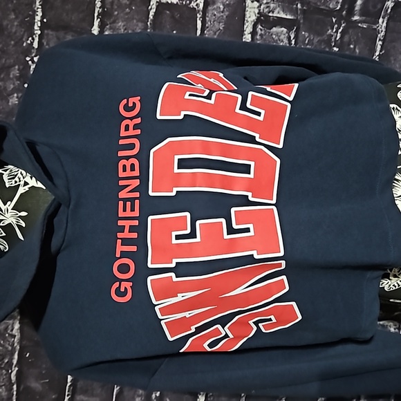 Zara Dark Blue Sweden Crop Hoodie Long Sleeve Size Small - Picture 2 of 5